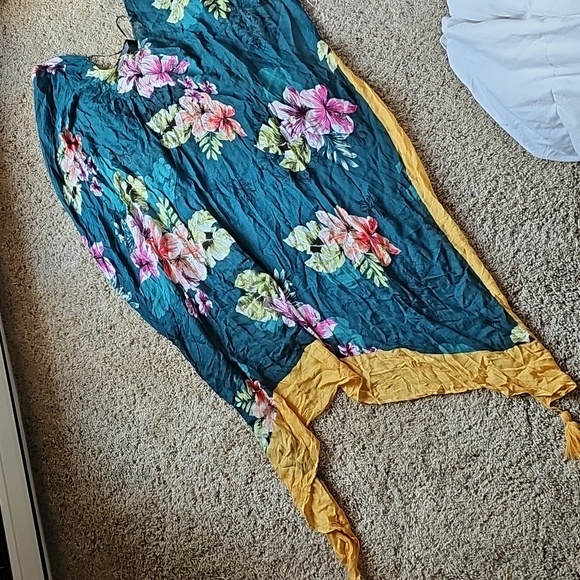 Express Wrap Beach Coverup - Picture 6 of 10